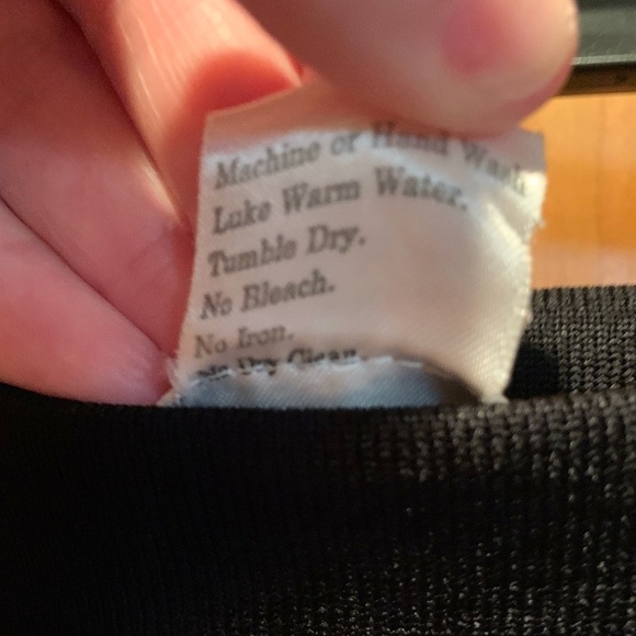 Exclusively Misook Straight Acrylic Knit Skirt in Black XS - Picture 5 of 5